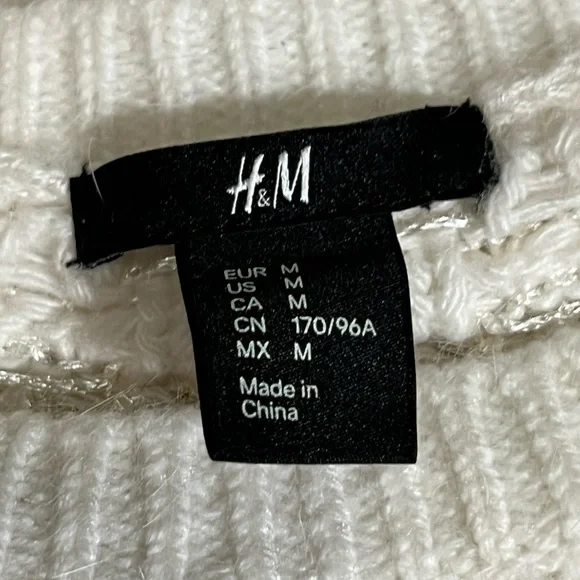 💕H&M Crew neck cream sweater - Picture 2 of 6
